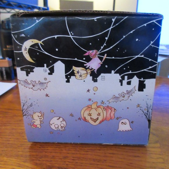 12 light up pumpkin Halloween string along lights - Picture 7 of 9